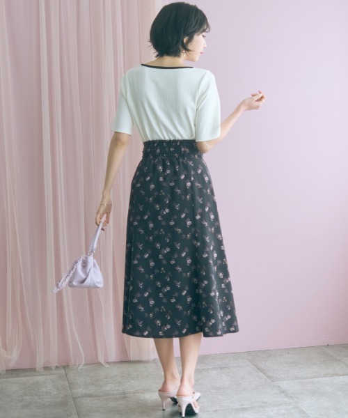 marun(マルン)の「<大きいサイズ>スクエアパイピングカットソートップス marun(Tシャツ/カットソー・レディース・オフホワイト/ネイビー・4L/3L/LL/L/5L)」の12枚目の写真
