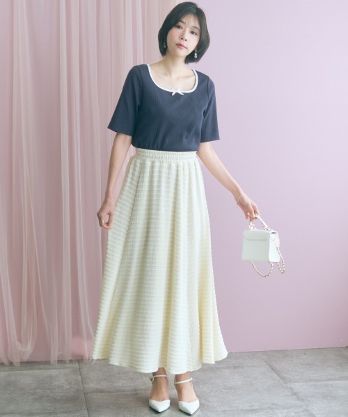 marun(マルン)の「<大きいサイズ>スクエアパイピングカットソートップス marun(Tシャツ/カットソー・レディース・オフホワイト/ネイビー・4L/3L/LL/L/5L)」の6枚目の写真