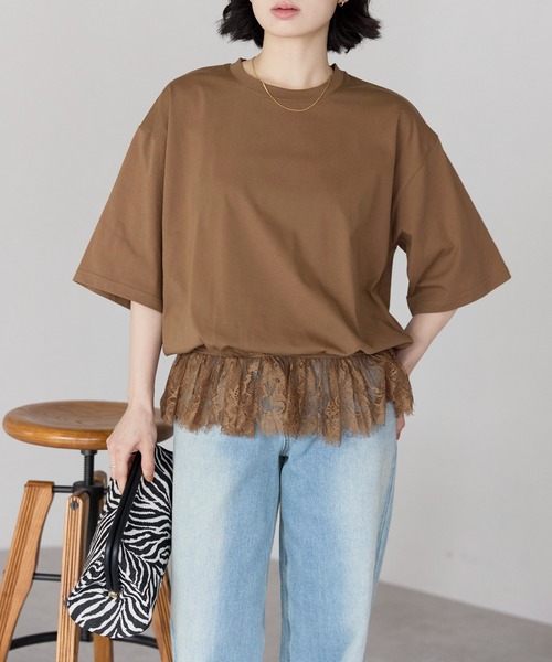 r.（アールドット）の「【接触冷感・UVカット・吸水速乾機能付き】裾レースTシャツ（Tシャツ/カットソー・レディース・ホワイト/キャメル/ブルー/ブラック・FREE）」の8枚目の写真