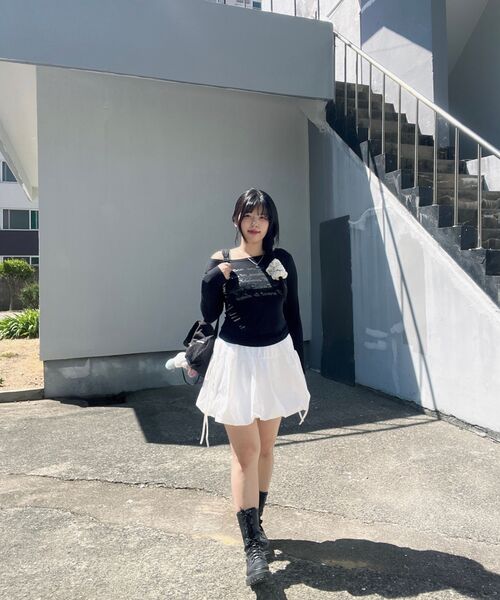 DAUSPICE（ディーオスピス）の「(DUC) Lettering Sheer Long Sleeve Black（Tシャツ/カットソー・レディース・ブラック・ONE SIZE）」の2枚目の写真