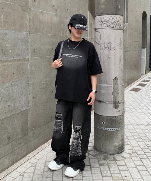 lilful(リルフル)の「【26年春夏新作】スプレー加工レタリングロゴ刺繍Tシャツ(Tシャツ/カットソー・メンズ・ブラック/ホワイト・M/XL/L)」の9枚目の写真