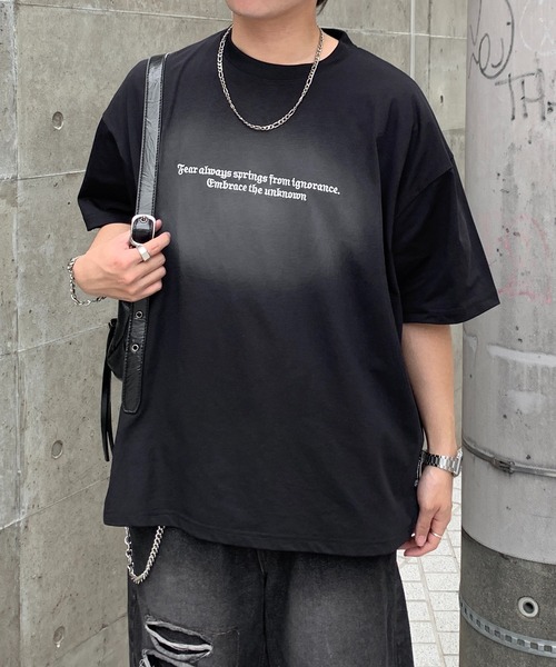 lilful(リルフル)の「【26年春夏新作】スプレー加工レタリングロゴ刺繍Tシャツ(Tシャツ/カットソー・メンズ・ブラック/ホワイト・M/XL/L)」の14枚目の写真