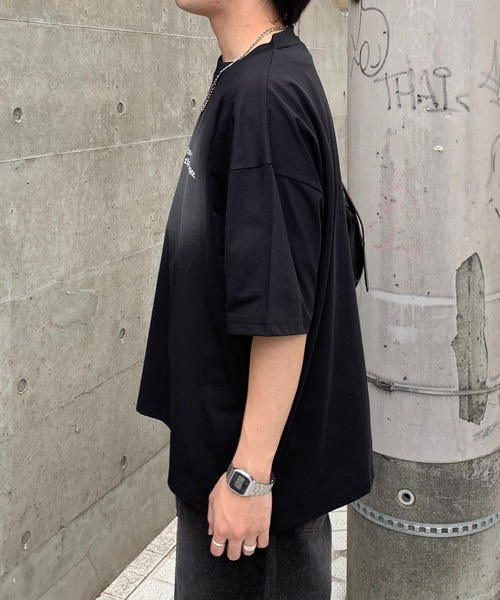 lilful(リルフル)の「【26年春夏新作】スプレー加工レタリングロゴ刺繍Tシャツ(Tシャツ/カットソー・メンズ・ブラック/ホワイト・M/XL/L)」の15枚目の写真