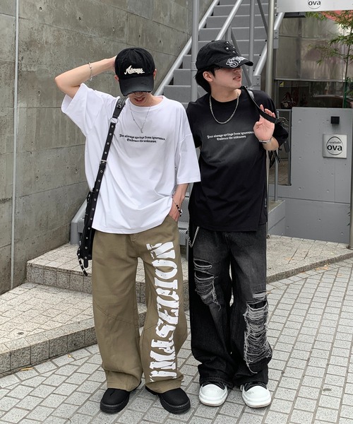 lilful(リルフル)の「【26年春夏新作】スプレー加工レタリングロゴ刺繍Tシャツ(Tシャツ/カットソー・メンズ・ブラック/ホワイト・M/XL/L)」の10枚目の写真