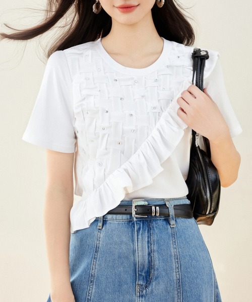 AMAJI（アマジ）の「フリルデザイン 切替デザイン 半袖 クルーネック トップス（Tシャツ/カットソー・レディース・ホワイト・X-LARGE/LARGE/MEDIUM/SMALL）」の2枚目の写真