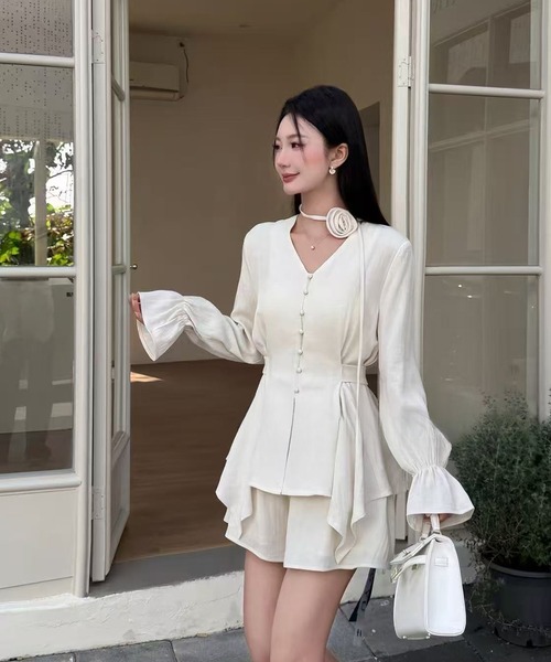 DRESS PLUS(ドレスプラス)の「リボンベルト ブラウス&スカート セットアップ(セットアップ・レディース・パープル/アイボリー/ブラック・M/L)」の2枚目の写真