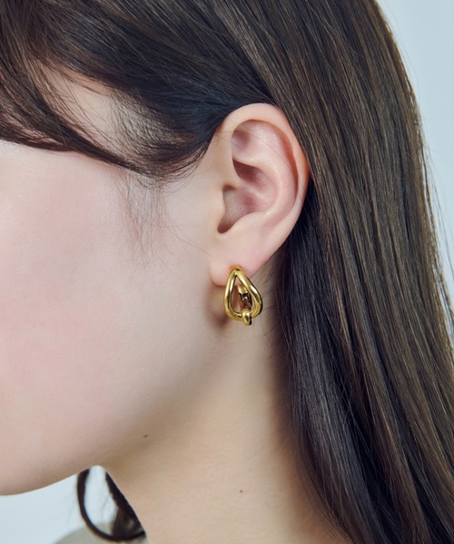 GOLDY(ゴールディ)の「【金属アレルギー軽減】ノット ドロップ ワンタッチ ステンレス イヤリング(イヤリング・レディース・ゴールド/シルバー・FREE)」の6枚目の写真
