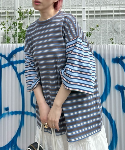 Alley Tokyo(アリートーキョー)の「パネルボーダーBigT(Tシャツ/カットソー・レディース・イエロー/チャコール/サックスブルー・FREE)」の3枚目の写真