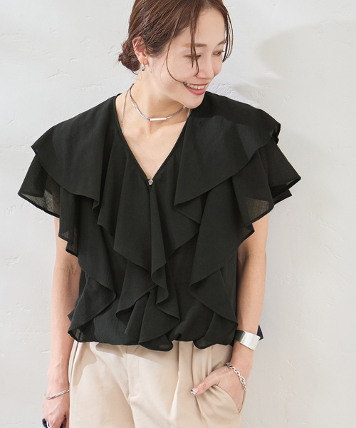 JOURNAL STANDARD(ジャーナルスタンダード)の「キョウネンコットンボイルフリル ブラウス(シャツ/ブラウス・レディース・ブラック/ホワイト・FREE)」の1枚目の写真