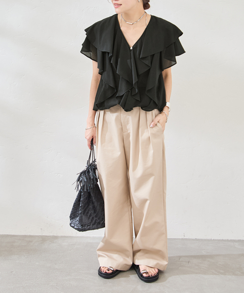 JOURNAL STANDARD(ジャーナルスタンダード)の「キョウネンコットンボイルフリル ブラウス(シャツ/ブラウス・レディース・ブラック/ホワイト・FREE)」の6枚目の写真