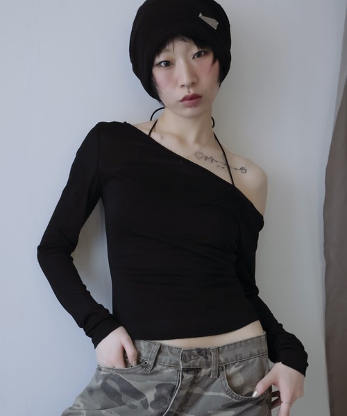 Ulysses(ユリシス)の「【2枚セット】シアートップス&ホルターネック(Tシャツ/カットソー・レディース・モカ/アイボリー/ブラック・S/M)」の3枚目の写真