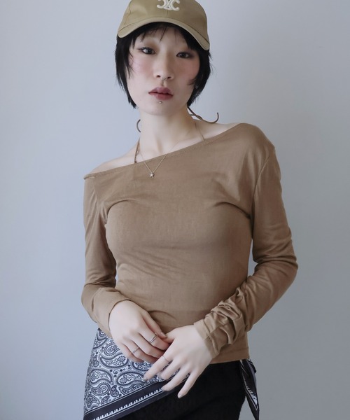 Ulysses(ユリシス)の「【2枚セット】シアートップス&ホルターネック(Tシャツ/カットソー・レディース・モカ/アイボリー/ブラック・S/M)」の1枚目の写真