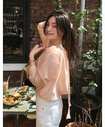 GIEMAR（ジエマル）の「[サイズ追加] TWIST TWO WAY TIE BLOUSE PEACH ツイストツーウェイタイブラウスピーチ（シャツ/ブラウス）」