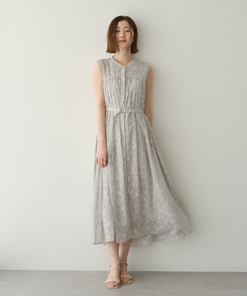 YECCA VECCA(イェッカヴェッカ)の「シアードット柄ギャザーワンピース(ワンピース・レディース・オフホワイト/ブラック・FREE)」の1枚目の写真