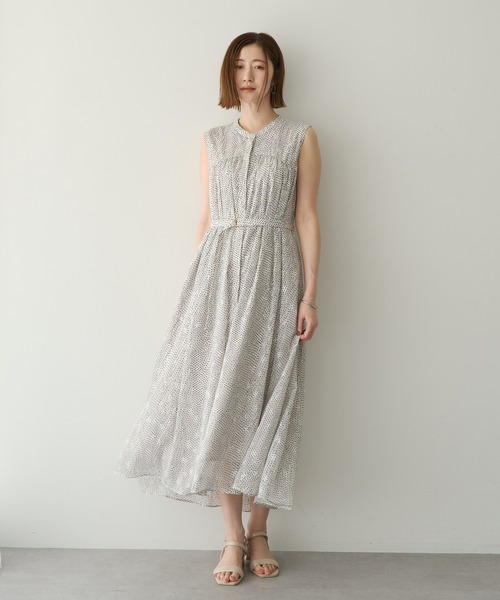 YECCA VECCA(イェッカヴェッカ)の「シアードット柄ギャザーワンピース(ワンピース・レディース・オフホワイト/ブラック・FREE)」の3枚目の写真