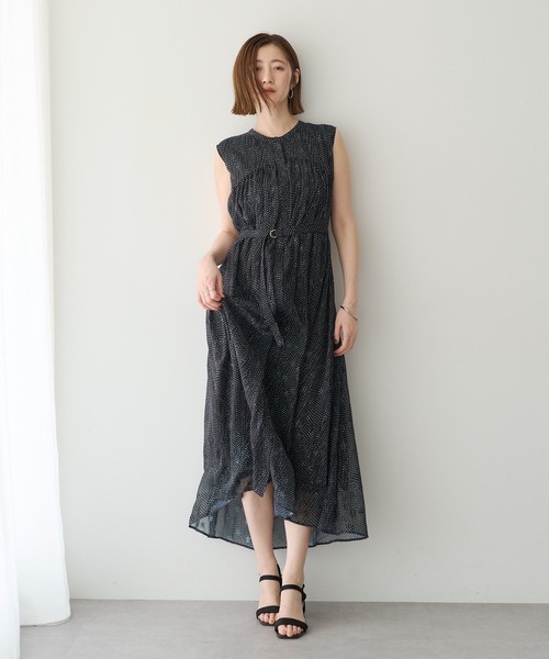 YECCA VECCA(イェッカヴェッカ)の「シアードット柄ギャザーワンピース(ワンピース・レディース・オフホワイト/ブラック・FREE)」の19枚目の写真