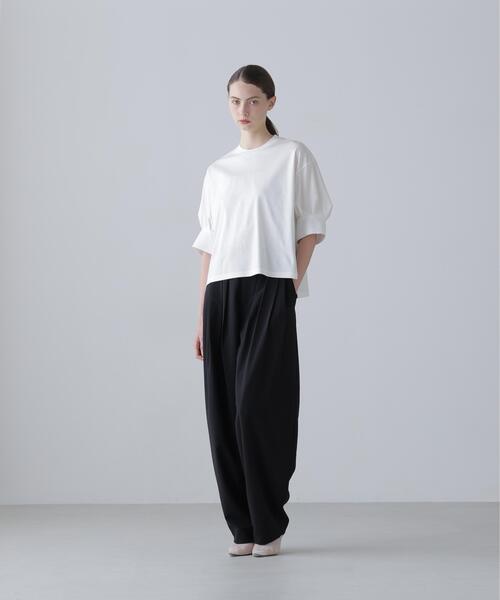 ADORE(アドーア)の「◆コットンスムースボリュームスリーブプルオーバー(Tシャツ/カットソー・レディース・ホワイト/ネイビー/ピンク・38)」の4枚目の写真