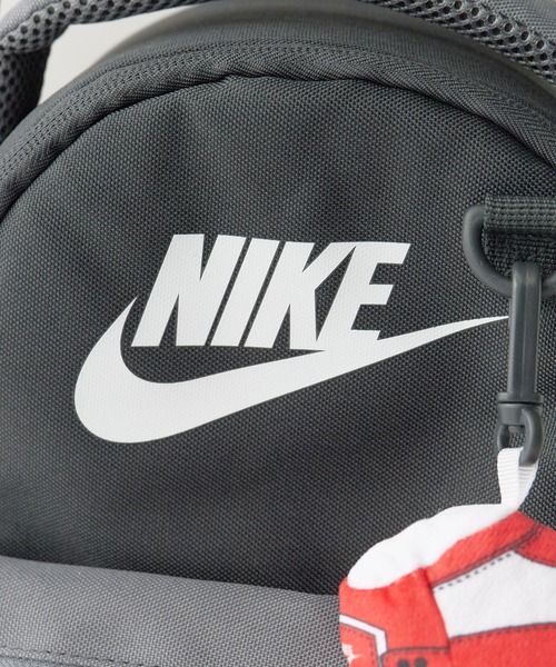 NIKE（ナイキ）の「NIKE/ナイキ NAN NIKE BUDDIES LUNCH TOTE ショルダーバッグ トート キッズ  2026年 夏 夏服（ショルダーバッグ・キッズ・ブラック・FREE）」の7枚目の写真