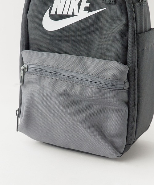 NIKE（ナイキ）の「NIKE/ナイキ NAN NIKE BUDDIES LUNCH TOTE ショルダーバッグ トート キッズ  2026年 夏 夏服（ショルダーバッグ・キッズ・ブラック・FREE）」の8枚目の写真