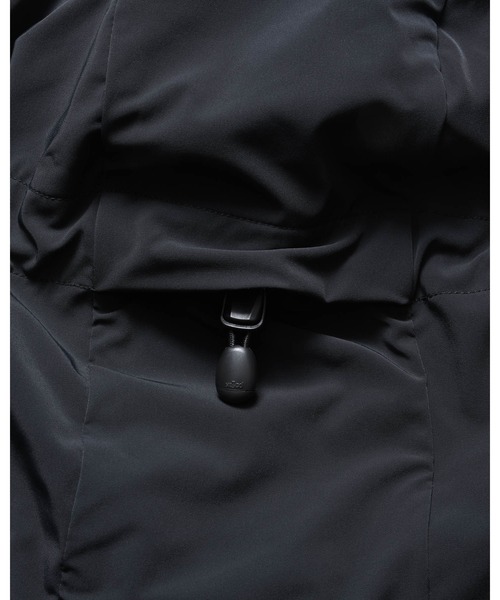 F.C.Real Bristol(エフシーレアルブリストル)の「CORDURA 4-WAY STRETCH VENTILATION HOODIE(ナイロンジャケット・メンズ・ブラック/グレイッシュベージュ・XX-LARGE/X-LARGE/LARGE/MEDIUM/SMALL)」の16枚目の写真