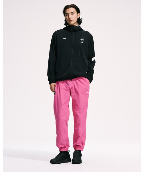 F.C.Real Bristol(エフシーレアルブリストル)の「CORDURA 4-WAY STRETCH VENTILATION HOODIE(ナイロンジャケット・メンズ・ブラック/グレイッシュベージュ・XX-LARGE/X-LARGE/LARGE/MEDIUM/SMALL)」の12枚目の写真