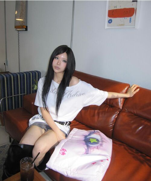 GILAARCHIVE（ギラアーカイブ）の「SQUARE STUD BELT ONE SHOULDER T-SHIRTS_WHITE（Tシャツ/カットソー・レディース・その他・FREE）」の8枚目の写真