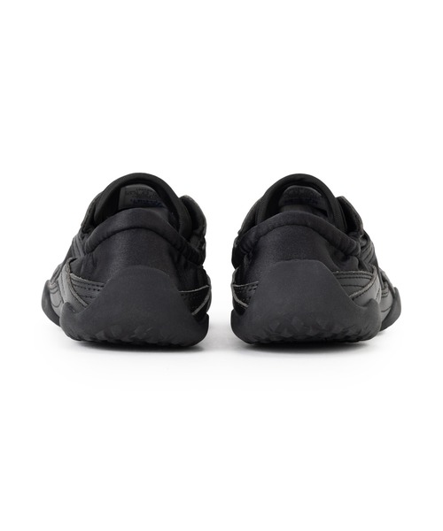 FILA(フィラ)の「FILA GLIO / フィラグリオエルエックス(スニーカー・レディース・ブラック・25.5cm/26.0cm/23.0cm/23.5cm/24.0cm/24.5cm/25.0cm)」の3枚目の写真