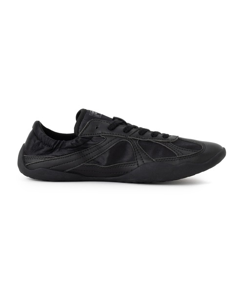 FILA(フィラ)の「FILA GLIO / フィラグリオエルエックス(スニーカー・レディース・ブラック・25.5cm/26.0cm/23.0cm/23.5cm/24.0cm/24.5cm/25.0cm)」の5枚目の写真