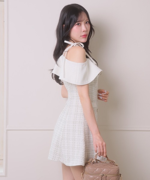 LIPSERVICE(リップサービス)の「ツイードバイカラーオフショルフレアワンピース(ワンピース・レディース・ブラック/アイボリー・M/S)」の16枚目の写真