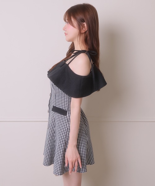 LIPSERVICE(リップサービス)の「ツイードバイカラーオフショルフレアワンピース(ワンピース・レディース・ブラック/アイボリー・M/S)」の13枚目の写真