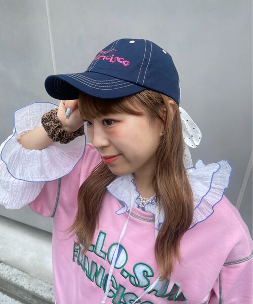 HELLO.SANFRANCISCO(ハローサンフランシスコ)の「【HELLO.SANFRANCISCO】スパンコールロゴリボンキャップ(キャップ・レディース・ピンク/イエロー/ネイビー・ONE SIZE)」の5枚目の写真