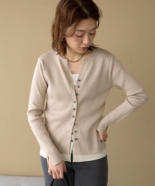 le.coeur blanc(ルクールブラン)の「TORRAZZO DONNAレイヤードVネックトップス(ニット/セーター・レディース・グレー/ベージュ・38)」の15枚目の写真