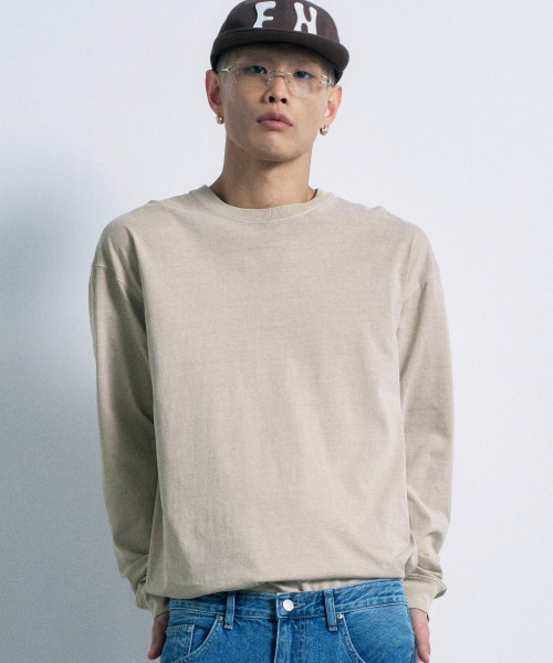 FERNOV(ペルノブ)の「ウォッシュド切り替えロングスリーブサンドベージュ(Tシャツ/カットソー・メンズ・その他・1/2/3)」の1枚目の写真
