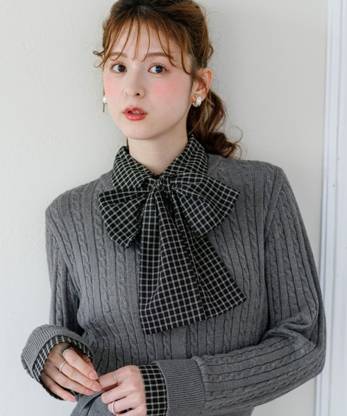 alotta(アロッタ)の「【Corie】チェック柄ボウタイシャツ2WAY仕様カーディガン(カーディガン/ボレロ・レディース・グレー/ブラック/アイボリー・M/L)」の3枚目の写真