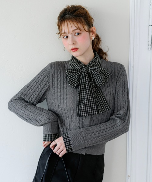 alotta(アロッタ)の「【Corie】チェック柄ボウタイシャツ2WAY仕様カーディガン(カーディガン/ボレロ・レディース・グレー/ブラック/アイボリー・M/L)」の5枚目の写真