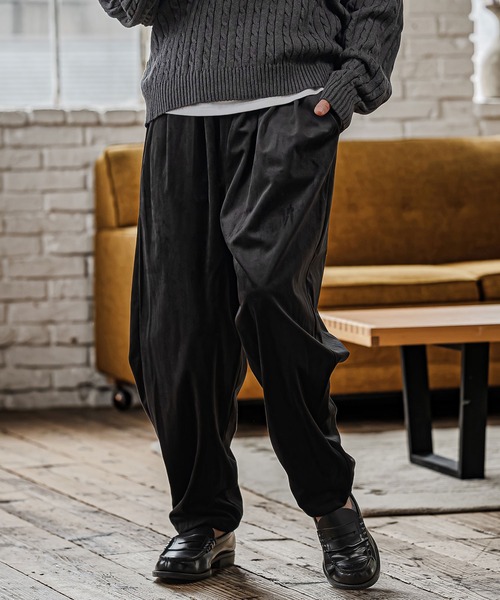 CAMBIO(カンビオ)の「mp15322- Velour Balloon Two Tuck Pants バルーン2タックパンツ(CAM26AW-002)(その他パンツ・メンズ・ブラック/グリーン/チャコール・S/M/L)」の1枚目の写真