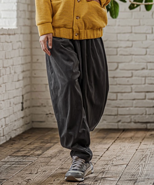 CAMBIO(カンビオ)の「mp15322- Velour Balloon Two Tuck Pants バルーン2タックパンツ(CAM26AW-002)(その他パンツ・メンズ・ブラック/グリーン/チャコール・S/M/L)」の16枚目の写真