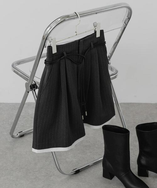 SENSE OF PLACE by URBAN RESEARCH(センスオブプレイスバイアーバンリサーチ)の「『イージーケア』レイヤードヘムショートパンツ(その他パンツ・レディース・グレー系その他/ブラック・MEDIUM/SMALL)」の17枚目の写真