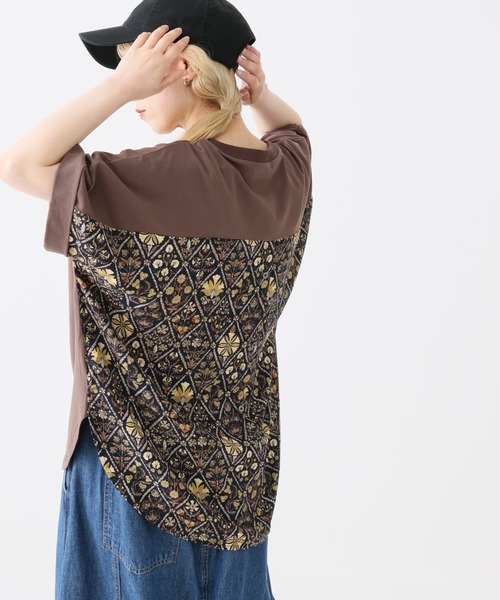 HEART MARKET(ハートマーケット)の「後ろ釦布帛切替チュニック(Tシャツ/カットソー・レディース・グレイッシュベージュ/ダークパープル/チャコール/ブラック・FREE)」の3枚目の写真