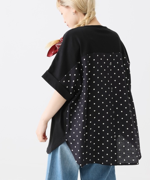 HEART MARKET(ハートマーケット)の「後ろ釦布帛切替チュニック(Tシャツ/カットソー・レディース・グレイッシュベージュ/ダークパープル/チャコール/ブラック・FREE)」の2枚目の写真