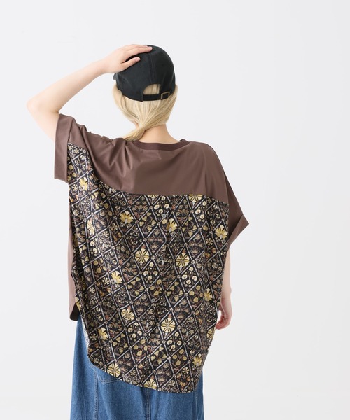 HEART MARKET(ハートマーケット)の「後ろ釦布帛切替チュニック(Tシャツ/カットソー・レディース・グレイッシュベージュ/ダークパープル/チャコール/ブラック・FREE)」の11枚目の写真