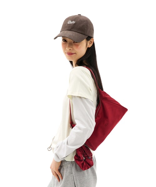 EMIS(イミス)の「TONAL HOBO BAG(ショルダーバッグ・レディース・ブラック/レッド/ベージュ・FREE)」の3枚目の写真