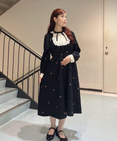 F i.n.t（フィント）の「プチローズ刺繍レースヨークワンピース/fint フィント（ワンピース・レディース・ブラウン/ブラック・FREE）」の5枚目の写真