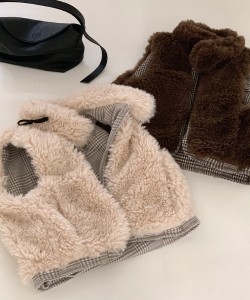 LUCPY(ラクピー)の「スタンドカラーエコファーボアベスト(ベスト・レディース・ブラウン/ホワイト・X-LARGE/LARGE/MEDIUM/SMALL)」の3枚目の写真