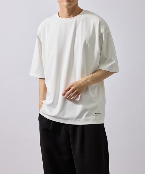 j.n.r.d(ジェー・エヌ・アール・ディー)の「ドレープポンチワンポイントTシャツ(Tシャツ/カットソー・メンズ・ブルー系その他2/ホワイト/ブラック・L/M/LL)」の4枚目の写真