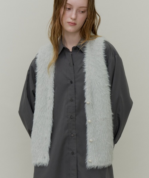 Plumel(プルメル)の「Long lame Shaggy Knit Vest / ロングラメシャギーニットベスト(ベスト・レディース・ネイビー/グレー/アイボリー・MEDIUM)」の5枚目の写真