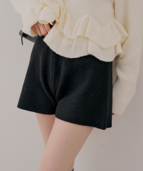 continuer de NICE CLAUP(コンティニューデナイスクラップ)の「ニットショートパンツ(その他パンツ・レディース・グレー/ブラック・SMALL/MEDIUM)」の3枚目の写真