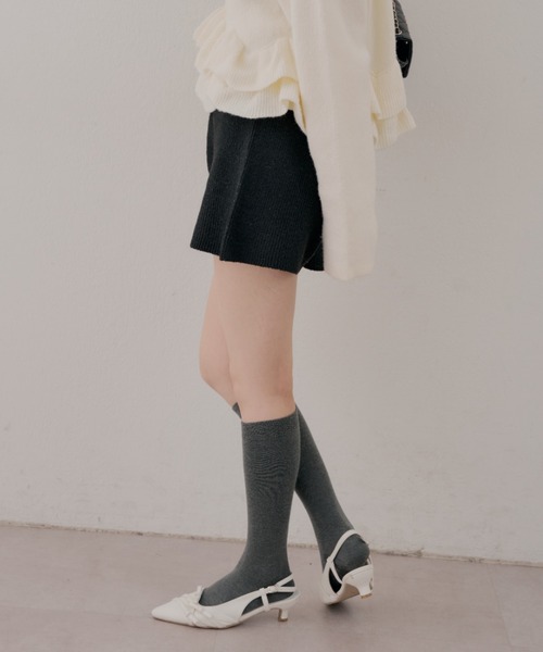 continuer de NICE CLAUP(コンティニューデナイスクラップ)の「ニットショートパンツ(その他パンツ・レディース・グレー/ブラック・SMALL/MEDIUM)」の6枚目の写真