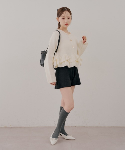continuer de NICE CLAUP(コンティニューデナイスクラップ)の「ニットショートパンツ(その他パンツ・レディース・グレー/ブラック・SMALL/MEDIUM)」の8枚目の写真