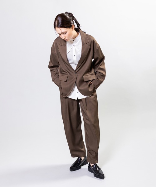 OSMOSIS(オズモーシス)の「ボタンアレンジパンツ(その他パンツ・レディース・グレイッシュベージュ/ブラック/カーキブラウン・ONE SIZE)」の14枚目の写真